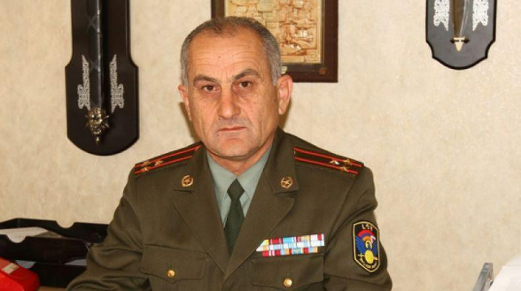 Конечный результат выполнения приказа зависит прежде всего от сверхточности приказов, отдаваемых находящимся на самом верху «Верховным»