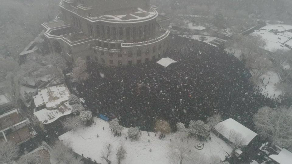 После митинга на площади Свободы состоялись шествие и акции неповиновения с требованием отставки Пашиняна (видео)