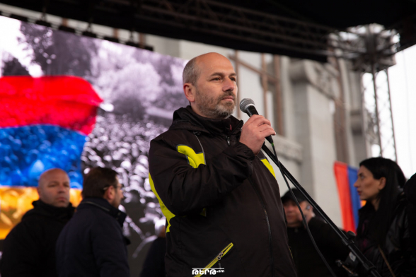 Гегам Назарян: «Никол и Анна, вы должны покинуть резиденцию и передать ее нашим солдатам»