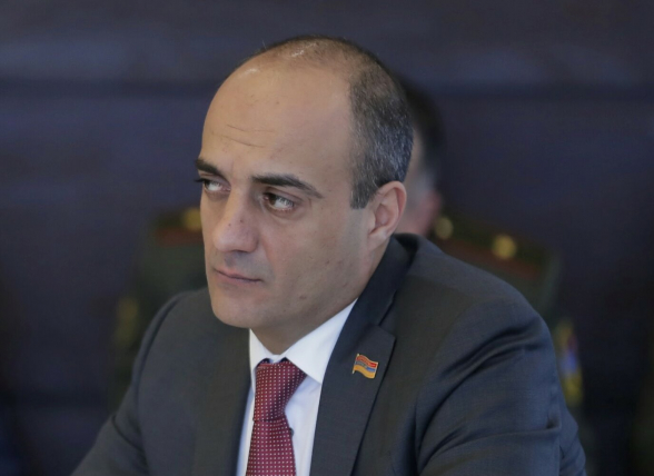 Государство продолжает стремительно катиться в пропасть по всем направлениям