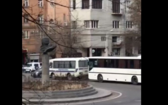 На площадь Сахарова стянуты большие силы полиции (видео)