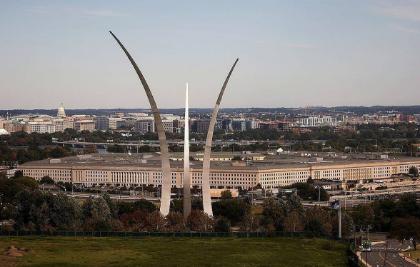 США по указанию Байдена нанесли авиаудары по объектам проиранских групп в Сирии