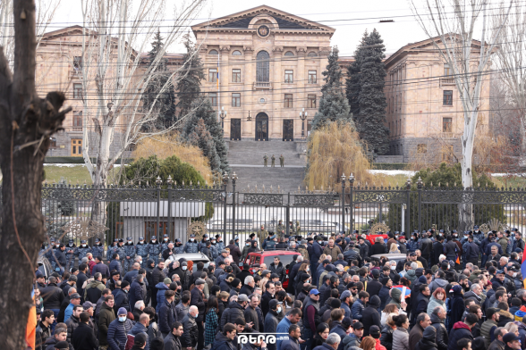 Сегодня в 15:00 перед зданием НС состоится очередной митинг Движения по спасению Родины