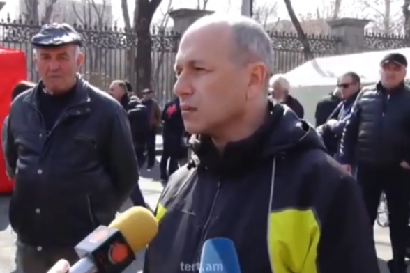 Հասկանո՞ւմ եք՝ երկիրն ինչ ծանրագույն վիճակում է, որ Օնիկ Գասպարյանն արեց այդ քայլը. Գեղամ Նազարյան (տեսանյութ)