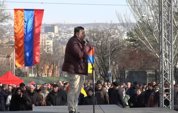 Գիտակցություն ունեցող մարդուն հնարավոր չի սև ու սպիտակի բաժանել. Վահրամ Սահակյան (տեսանյութ)