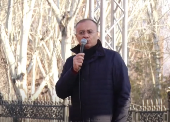 Այսօր միակ լեգիտիմ կառույցը բանակն է, և ճիշտ է անում, որ չի ենթարկվում այս ապիկար իշխանություններին. Սեյրան Օհանյան (տեսանյութ)