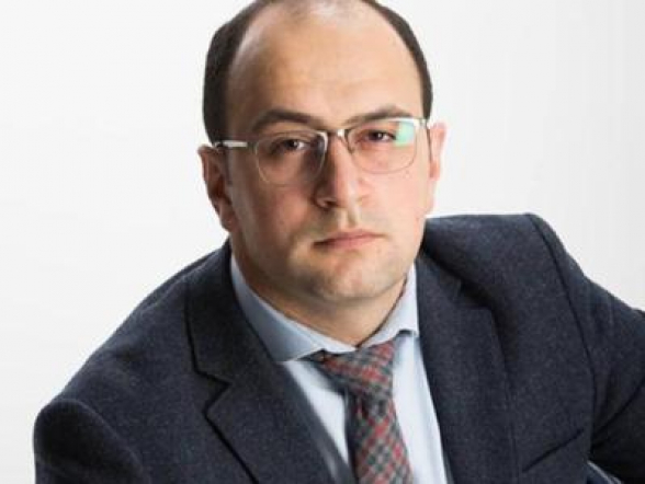 Անպայման օգտվեք իրենց տրամադրած ավտոբուսներից ու եկեք հայրենասերների հավաքին` Բաղրամյան պողոտա