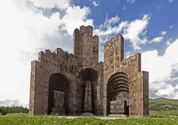 Մեր համերաշխությունն ու զորակցությունն ենք հայտնում ՀՀ անվտանգության երաշխավոր և ժողովրդի պաշտպան Զինված ուժերին․ Ապարանի համայնաքապետարան