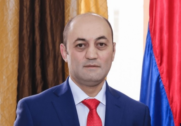 Պարտքերով ապրող, որպես քաղհալածյալ ՀՀ-ից ԱՄՆ գնացած տաքսու վարորդը. Կենտրոնի թաղապետի ուշագրավ կենսագրությունը․ «Ժողովուրդ»