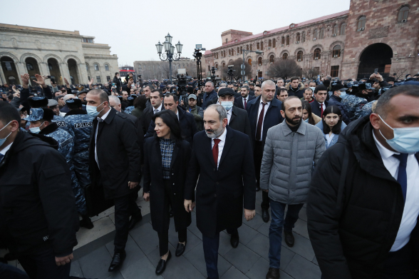 Նիկոլ Փաշինյան․ սգո թափորի զվարթ առաջնորդը․ «168 ժամ»