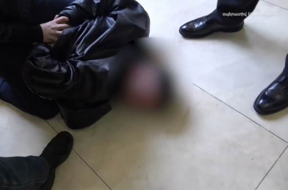 Քաղաքացին անհետ կորած զինվորին ՀՀ վերադարձնելու պատրվակով վերջինիս հորից խաբեությամբ ստացել է 15 հզր դոլար, սակայն հանցագործությունն ավարտին չի հասցրել. ԱԱԾ (տեսանյութ)