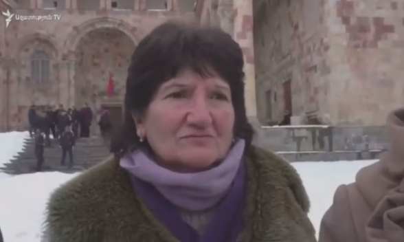 Միտինգի մասսայական տեսարաններում նկարահանվող պարտաճանաչ կազմը