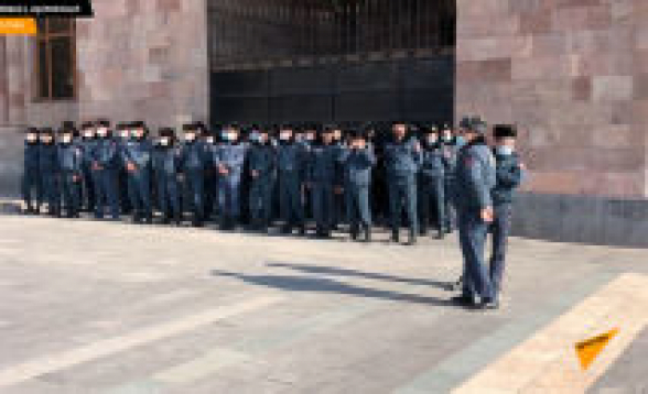 Ինչպես է Նիկոլ Փաշինյանը կառավարությունից մեկնում Ազգային ժողով