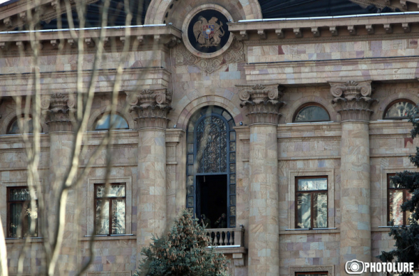 ԱԺ պատուհաններից հրազենի բացահայտ ցուցադրությունը, զինվորական համազգեստով դիպուկահարների ցուցադրական ներկայությունը խաղաղ հավաքին պետության կողմից գործադրված անվտանգության անհամարժեք միջոց է․ ՄԻՊ