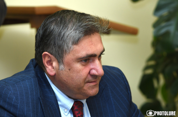 Տնտեսությունը դուրս է եկել կառավարության վերահսկողությունից և ազատ անկման մեջ է, գլորվում է դեպի անդունդ․ Արթուր Խաչատրյան