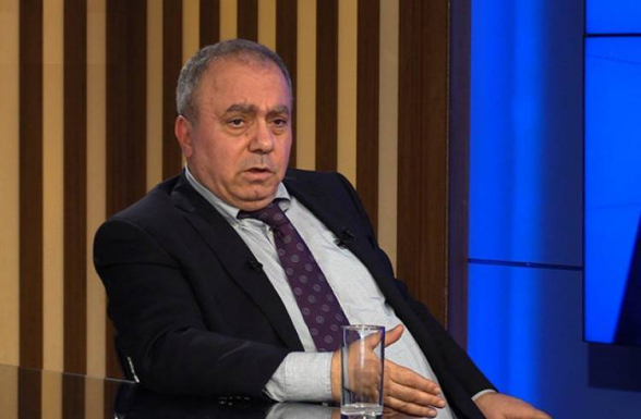 Արմեն Սարգսյանը ձեռք է առնում