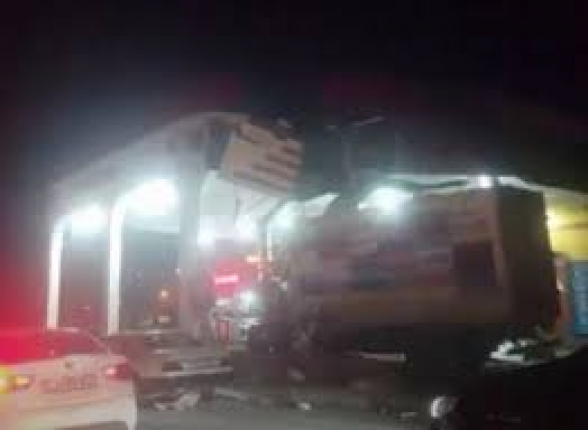 Բեռնատարը մխրճվել է բենզալցակայանի մեջ. խոշոր վթար Երևանում