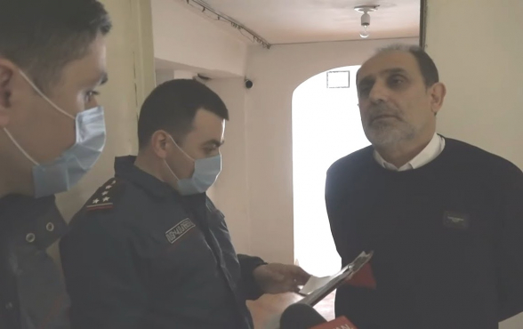 Полицейские подвергли приводу председателя партии «Национальное согласие» Арама Арутюняна (видео)