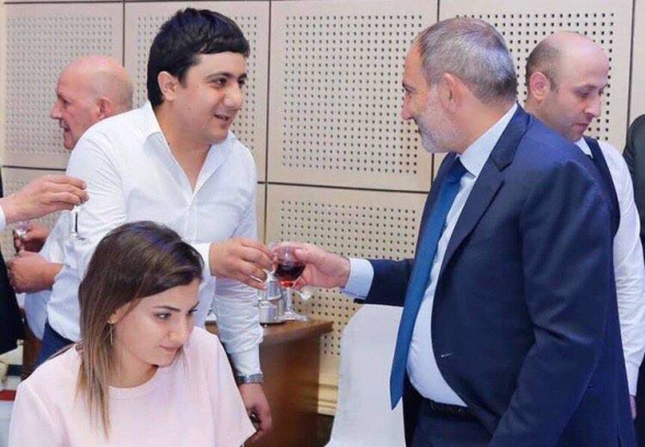 Ոստիկանությունը թմրանյութ օգտագործելու պահին ձերբակալել է  Փաշինյանի «Քաղաքացիական պայմանագիր» կուսակցության անդամ Գոռ Մնացականյանին