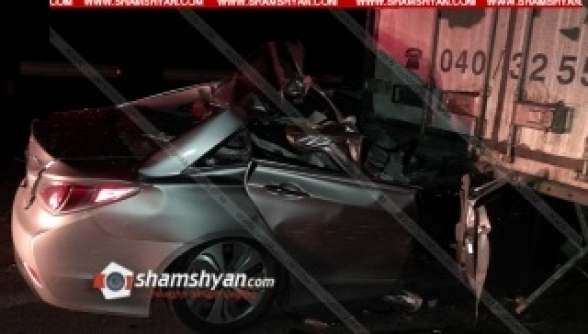 Կոտայքում Hyundai Sonata-ն մխրճվել է բեռնատարի կցորդիչի մեջ. կա վիրավոր