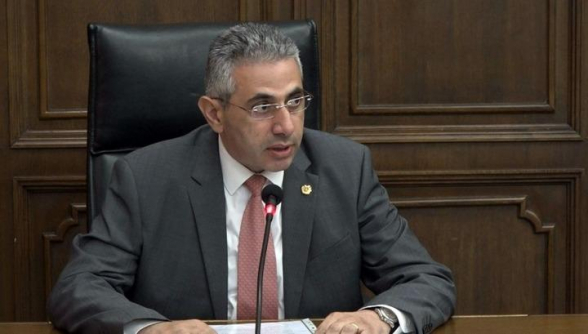 ՍԴ աշխատակազմի նախկին ղեկավար Էդգար Ղազարյանի հայցն ընդդեմ ՍԴ-ի՝ ուղիղ