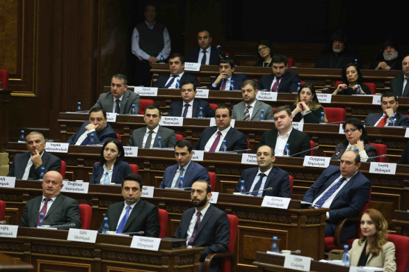 Իշխանական պատգամավորների համար «քաստինգ» է հայտարարված․ ով ավելի լավ կքծնի Փաշինյանին․ «Փաստ»