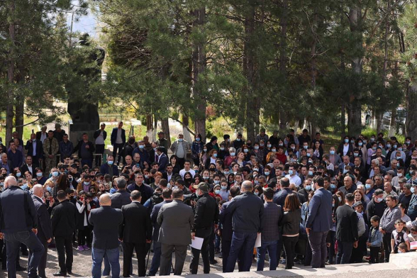 Գերիների ծնողներին արհամարհած Փաշինյանը գնացել  է Վայոց Ձորի մարզ՝ նախընտրական հանդիպումների