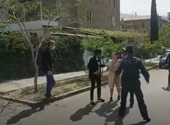 Пресс-секретарь Никола Пашиняна вступила в перепалку с журналистом