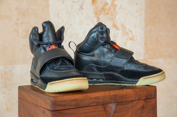 Քանյե Ուեսթի սպորտային կոշիկների զույգը աճուրդում վաճառվել է ռեկորդային գումարով