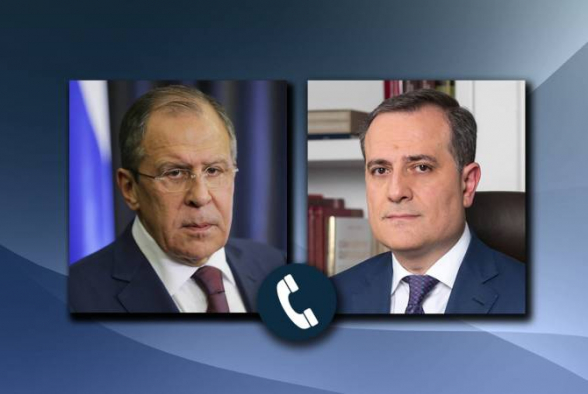 Главы МИД РФ и Азербайджана обсудили ход реализации трехсторонних договоренностей