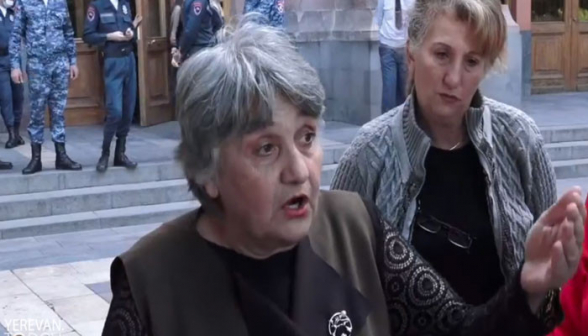 Տեղահանված քաշաթաղցիների ակցիան՝ Կառավարության մոտ (տեսանյութ)