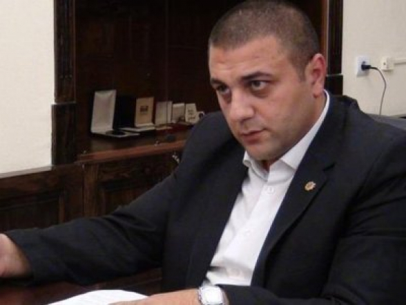 Իմքայլական պատգամավորը սկանդալ է սարքել սթրիփ-ակումբում, որտեղից նրան խայտառակ կերպով վռնդել են