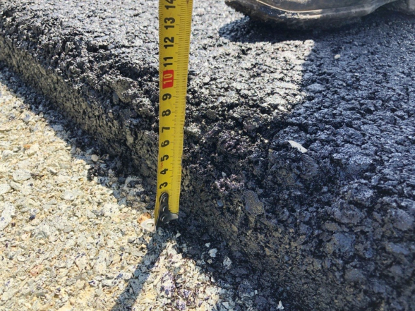 Սիսիանի քաղաքապետարանի պատն են փորել, որ չափեն գաջի հաստությունը, Գորիսում ասֆալտն են միլիմետրերով չափել․ իշխանությունը խոշորացույցի տակ է վերցրել ոչ յուրայիններին․ «Հրապարակ»