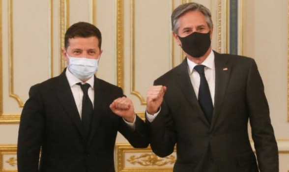 Зеленский заявил о 75 тыс. военных РФ у границы с Украиной