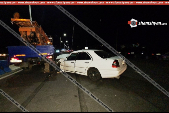 Խոշոր ավտովթար՝ Արմավիրի մարզում. «Mercedes»-ը բախվել է «ГАЗ 5312»-ի ավտոաշտարակին, կան վիրավորներ
