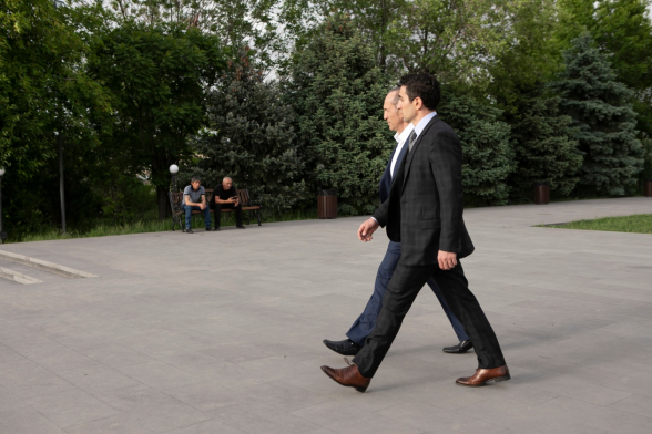 Ռոբերտ Քոչարյանն այցելել է Եռաբլուր (լուսանկար)