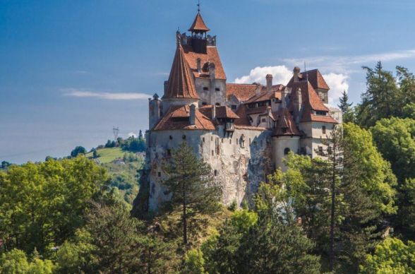 Ռումինիայում Դրակուլայի ամրոցը վերածվել է կորոնավիրուսի դեմ պատվաստման կենտրոնի