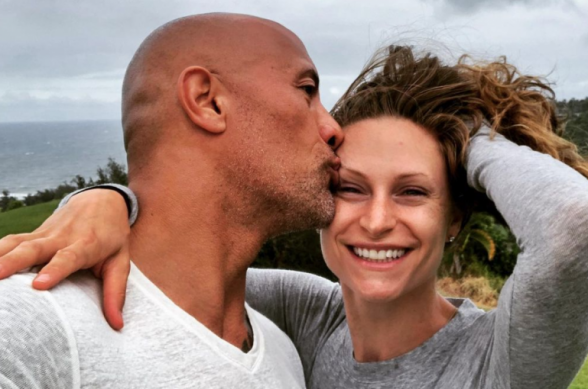 «Դու վառ օրինակ ես մեր դուստրերի համար»․ Դուեյն Ջոնսոնը Մայրերի օրվա առթիվ շնորհավորել է հայազգի կնոջը՝ Լորեն Հաշյանին (լուսանկար)