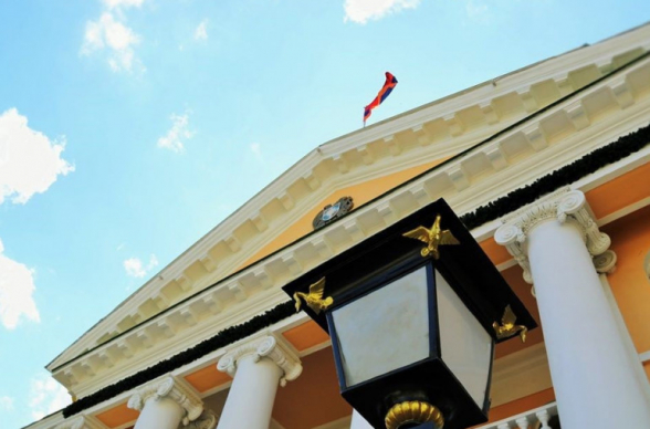 «Որոշ անձինք կամ խմբեր փորձում են մոլորեցնել ՀՀ քաղաքացիներին՝ նրանց առաջարկելով, այսպես կոչված, հյուպատոսական «միջնորդական ծառայություններ»»․ ՌԴ-ում ում ՀՀ դեսպանությունը նախազգուշացրել է