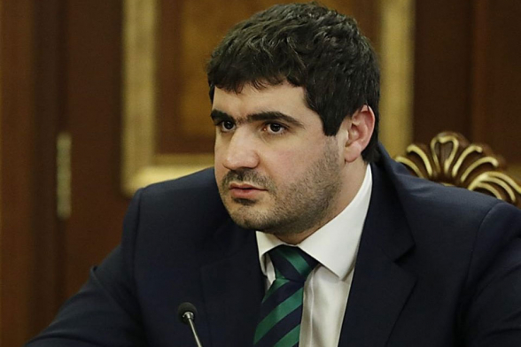 Արման Եղոյան, այ անտեր ( քո բառերն եմ օգտագործում), դու հասկանո՞ւմ ես «պետական սահման» բառակապակցության իմաստը