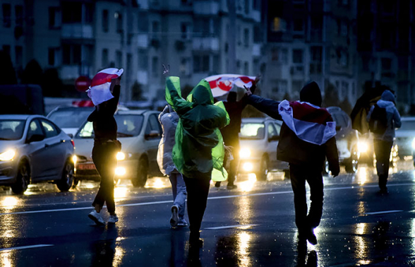 Лукашенко разрешил милиции стрелять по протестующим