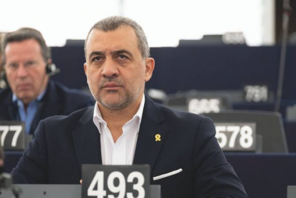 «Мы все – армяне»: депутат Европарламента призывает заставить Азербайджан вернуть армянских пленных