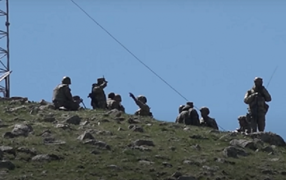 Ծեծկռտուք հայ ու ադրբեջանցի զինծառայողների միջև. կոտրել են Գորիսի զորամասի շտաբի պետի քիթը