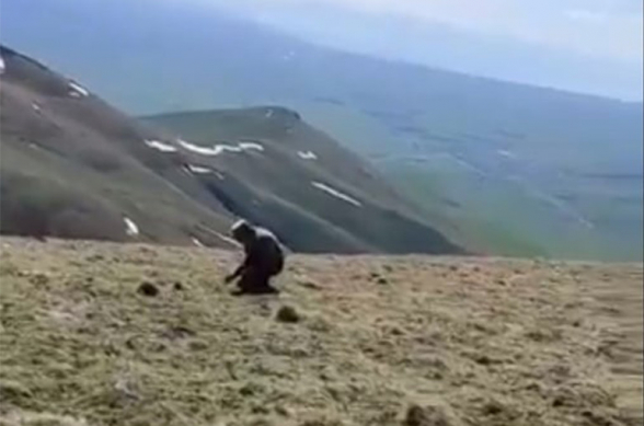 Ադրբեջանցիների հրապարակած տեսանյութն արվել է Կութից մոտ 6 կմ հյուսիս-արևելք գտնվող լեռնագագաթին. ադրբեջանցիները զբաղեցրել են գագաթային մասը՝ առաջինը ապահովելով ներկայությունը այս հատվածում (լուսանկար)