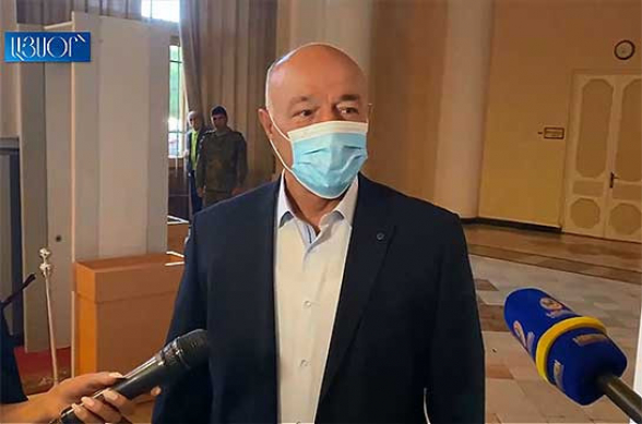 «Есть ли приказ не брать в плен азербайджанцев?»: губернатор Сюника попросил адресовать вопрос армии (видео)