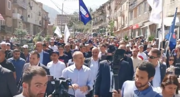 Завершилась предвыборная встреча блока «Армения» в Каджаране (видео)