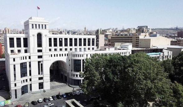 Все заместители главы МИД Армении ушли в отставку