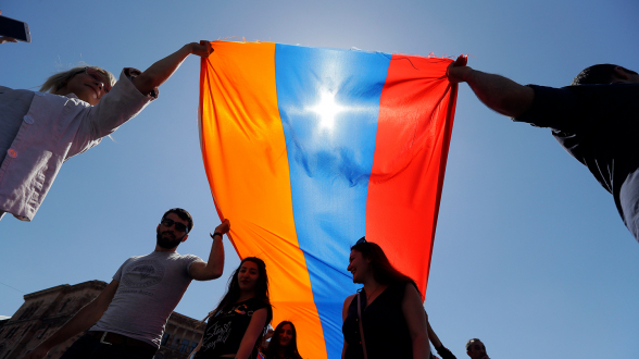 Проигранная война в Карабахе и не только: чего ждать Пашиняну от выборов в парламент