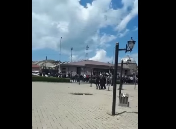 Սպիտակը մերժում է դավաճանին․ ահա՛ իրական պատկերը (տեսանյութ)