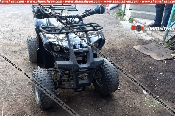 Հրազդանի 10-ամյա բնակիչը իր վարած կվադրոցիկլով բախվել է ցանկապատին. նա և 13-ամյա ուղևորուհին հոսպիտալացվել են